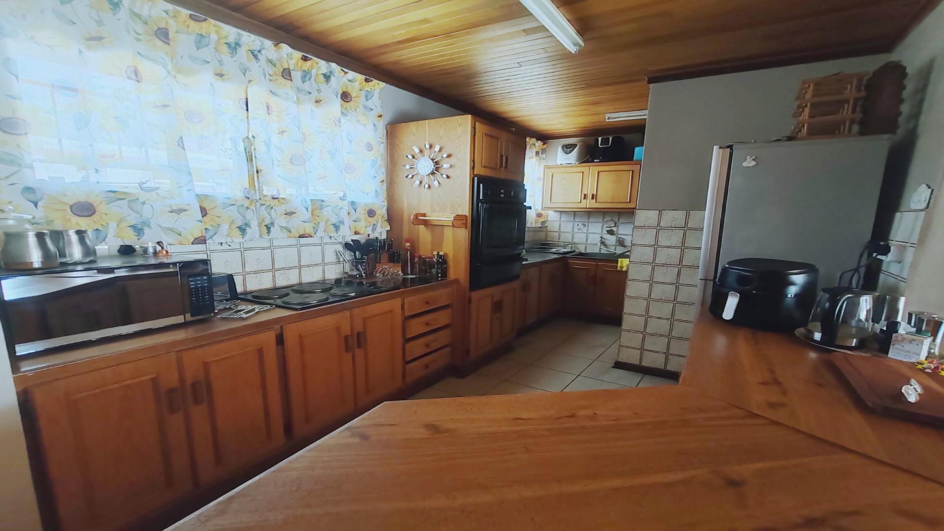 Kitchen of property in Pellissier