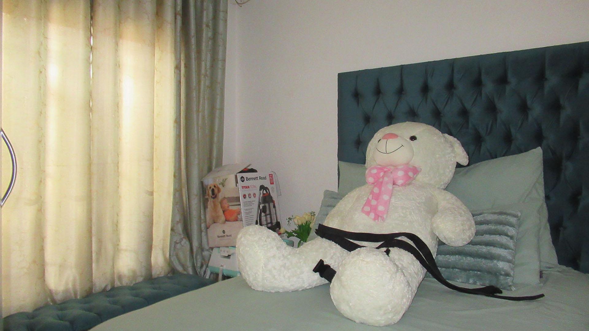 Bed Room 2 - 13 square meters of property in Greenhills