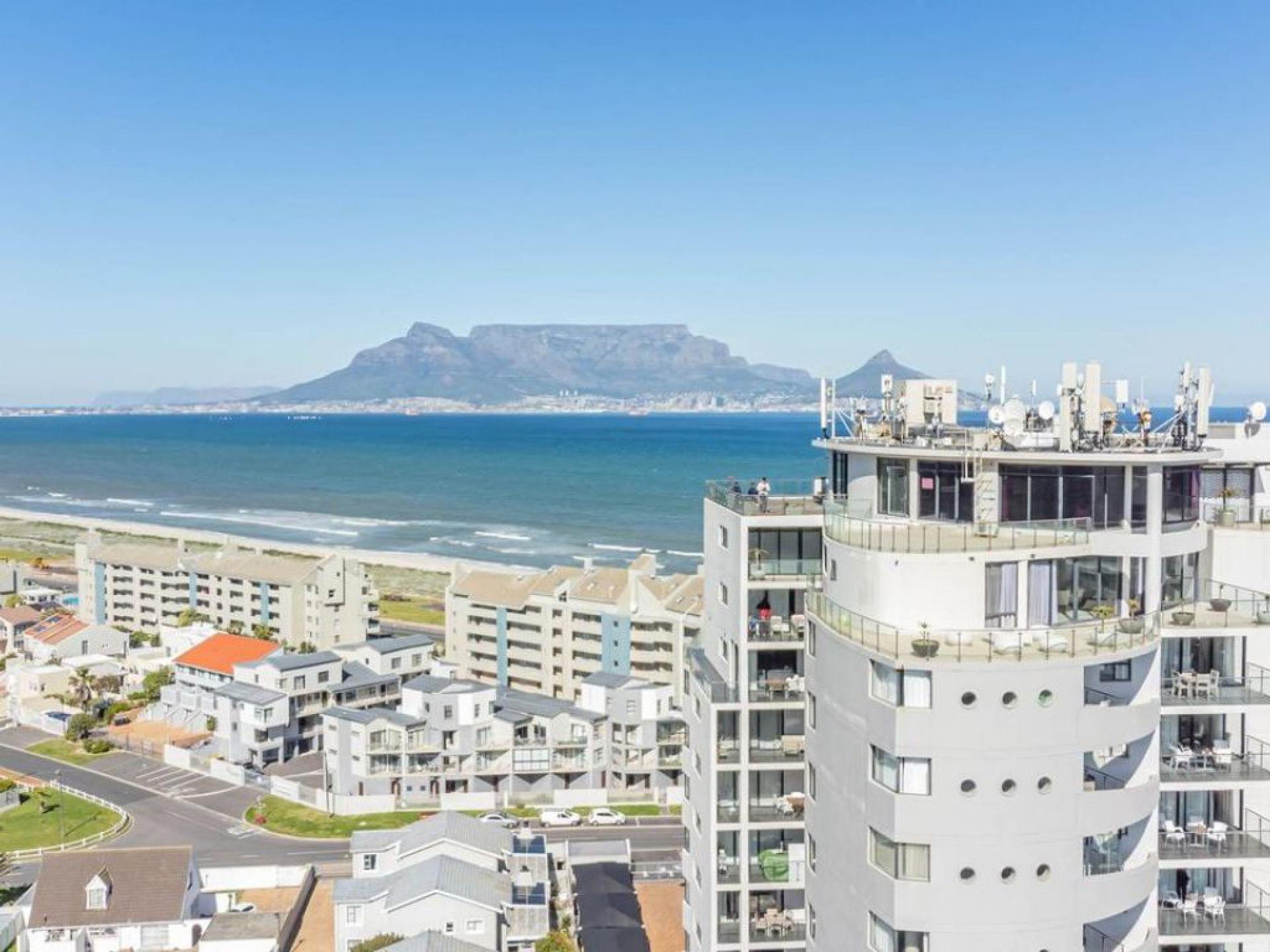  of property in Bloubergstrand
