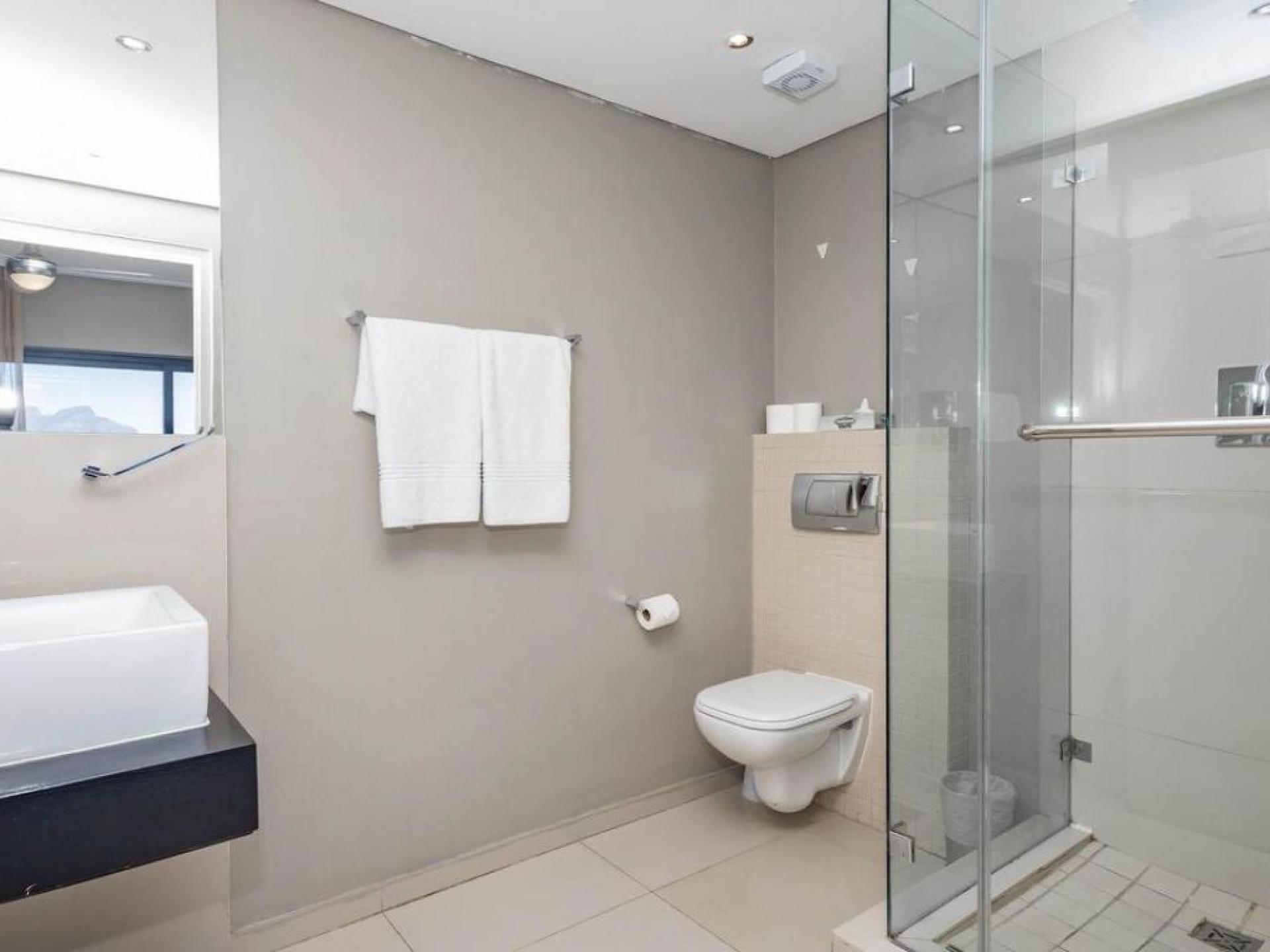  of property in Bloubergstrand