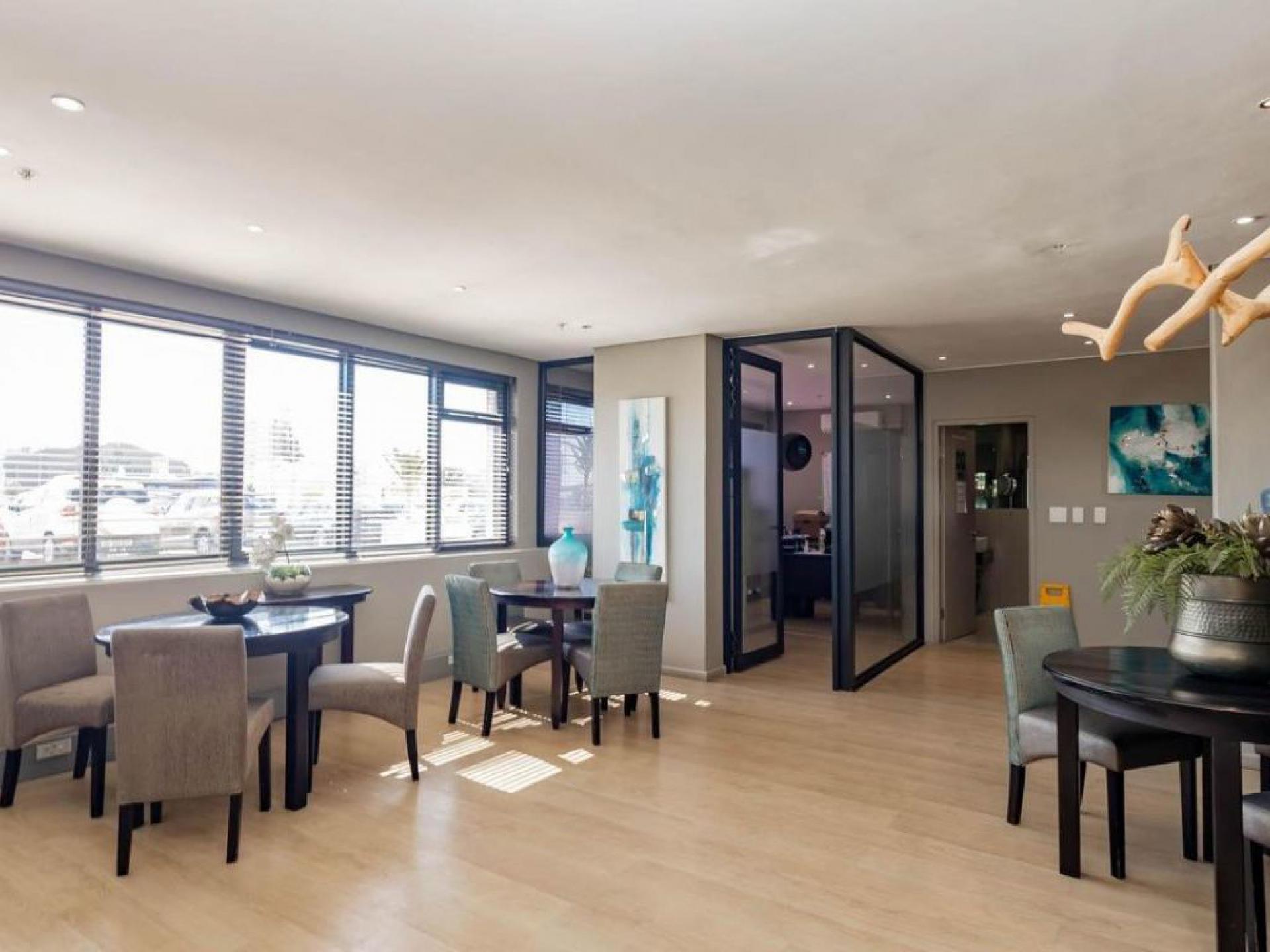  of property in Bloubergstrand