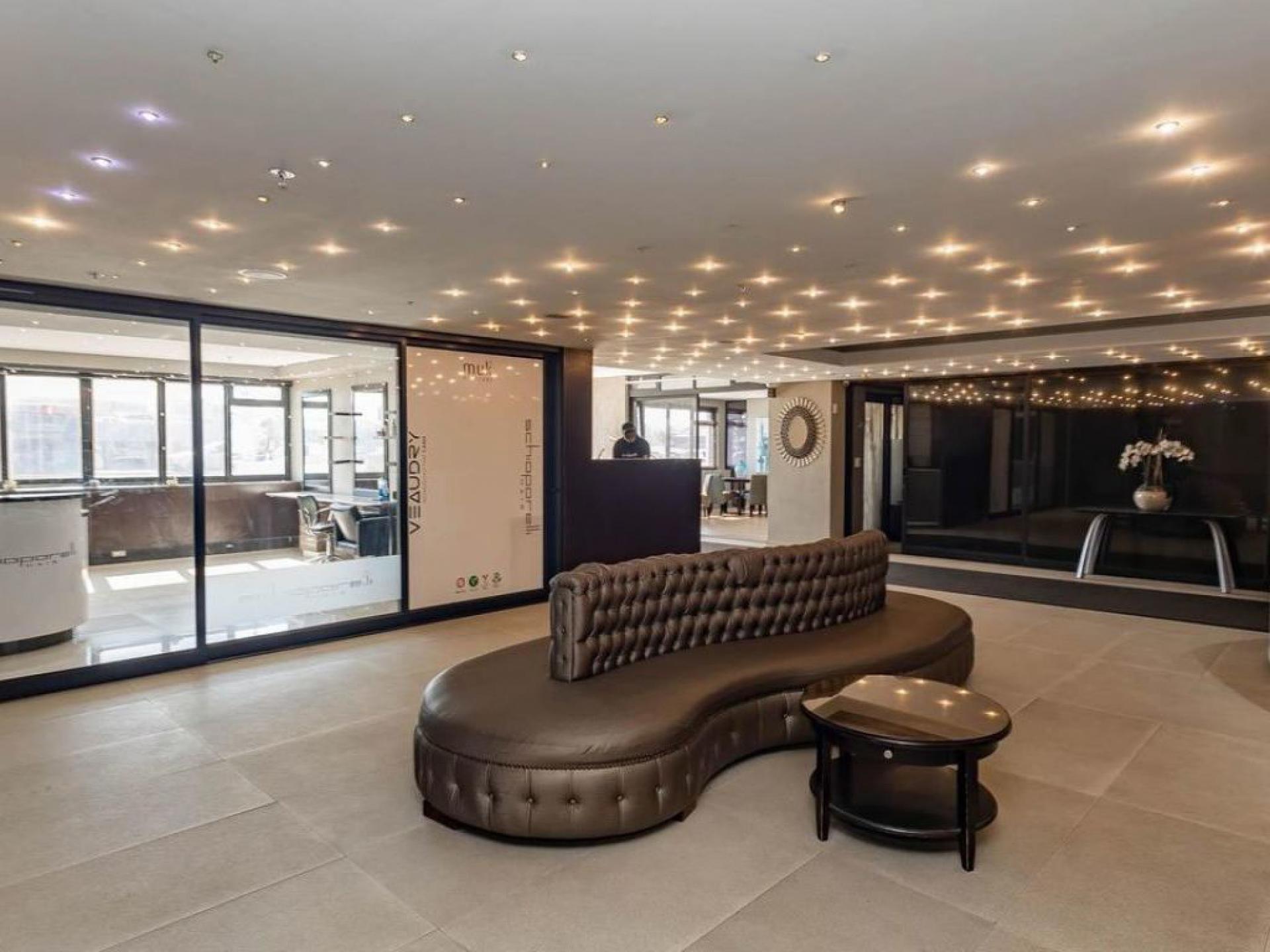  of property in Bloubergstrand