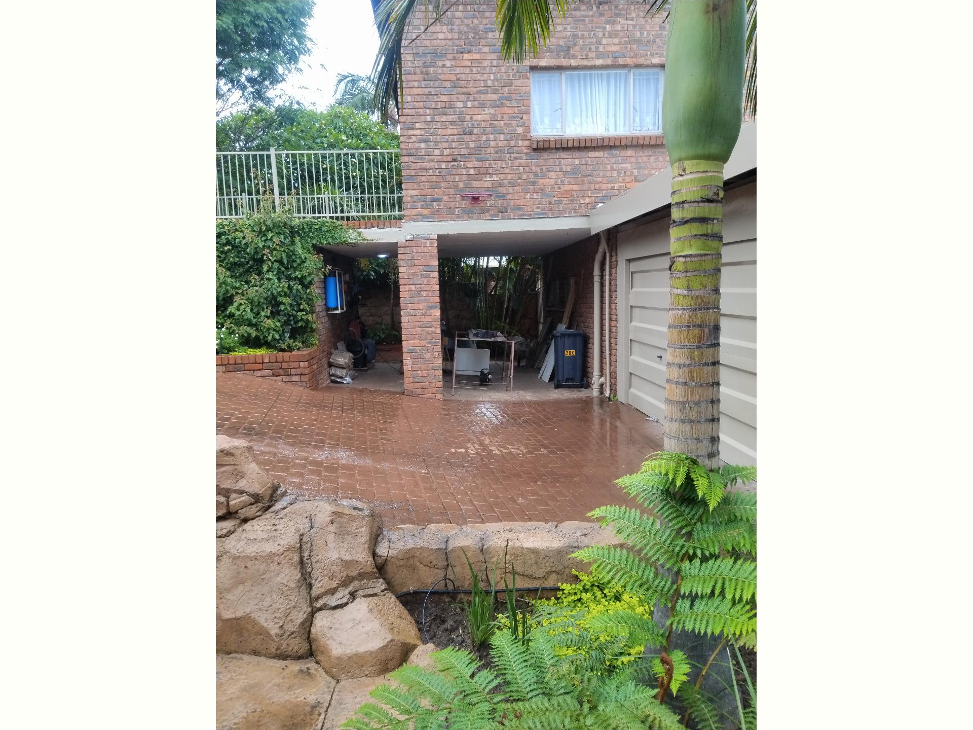  of property in Sinoville