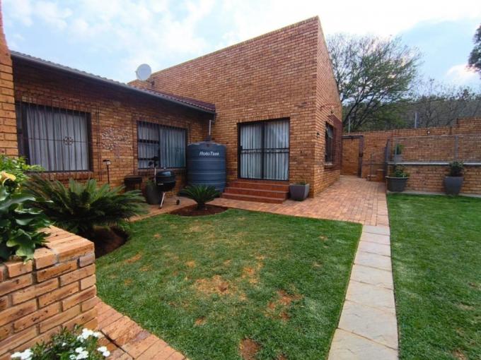 4 Bedroom House for Sale For Sale in Meyersdal - MR703053