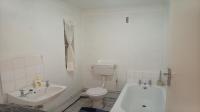 Bathroom 1 of property in New Eastridge