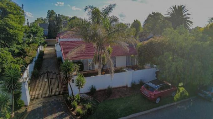 6 Bedroom Freehold Residence for Sale For Sale in Parkrand - Private Sale - MR703103