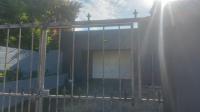 Garage of property in Parow East