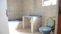 Bathroom 1 of property in Kwanonqaba