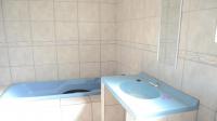 Bathroom 1 of property in Kwanonqaba