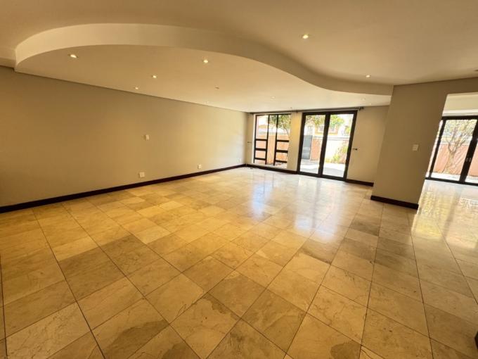 3 Bedroom Simplex to Rent in Bedford Gardens - Property to rent - MR703132