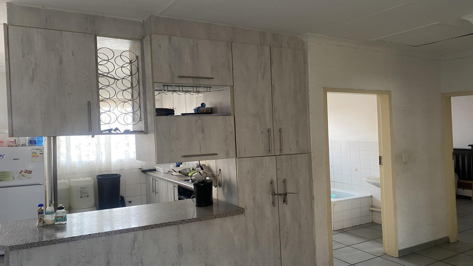 Kitchen of property in Die Hoewes