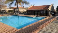 Swimming Pool of property in Die Hoewes