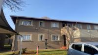 Front View of property in Die Hoewes