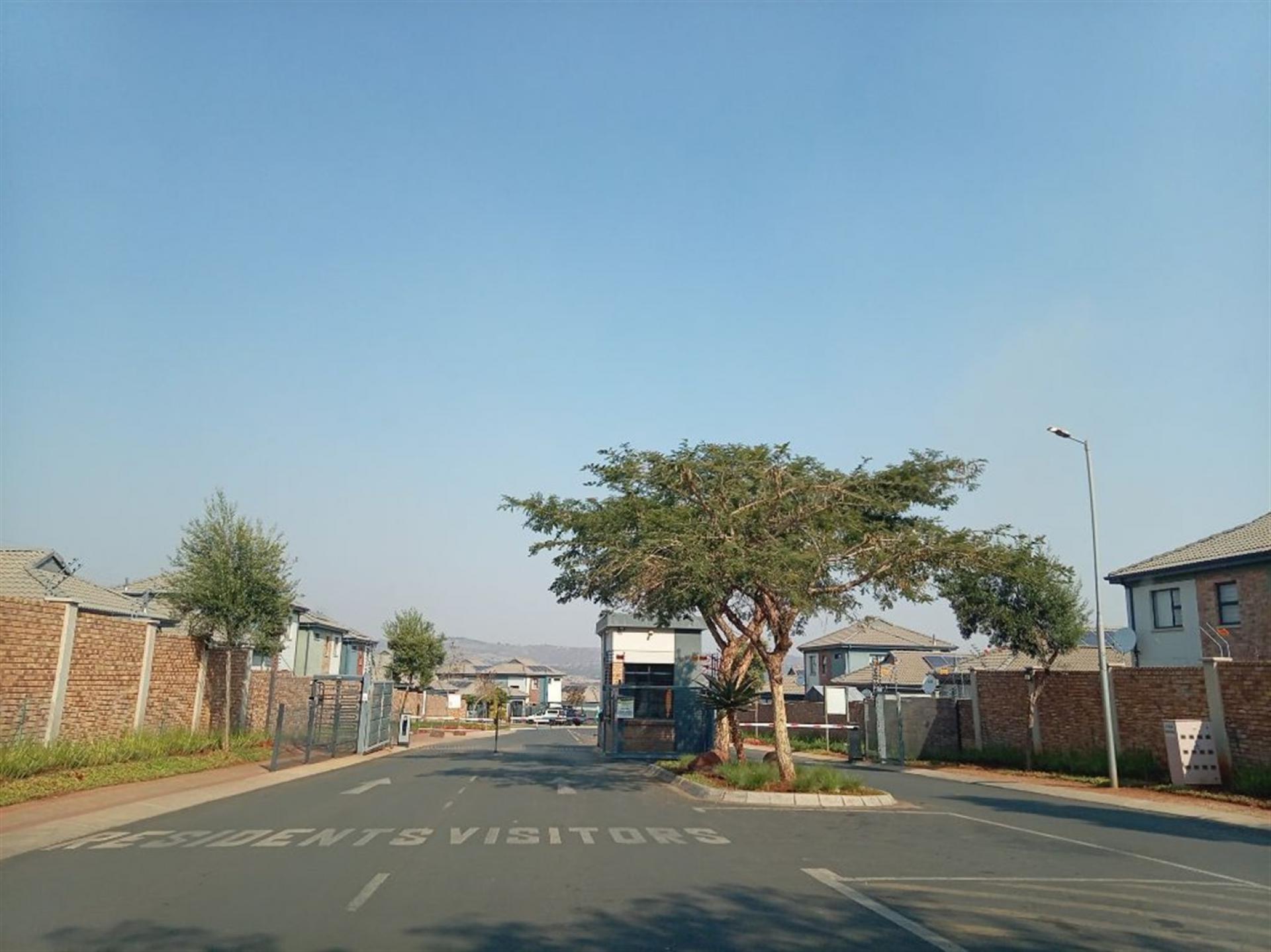 Front View of property in Lotus Gardens