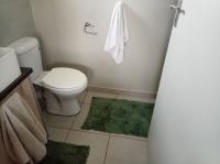 Bathroom 1 of property in Lotus Gardens
