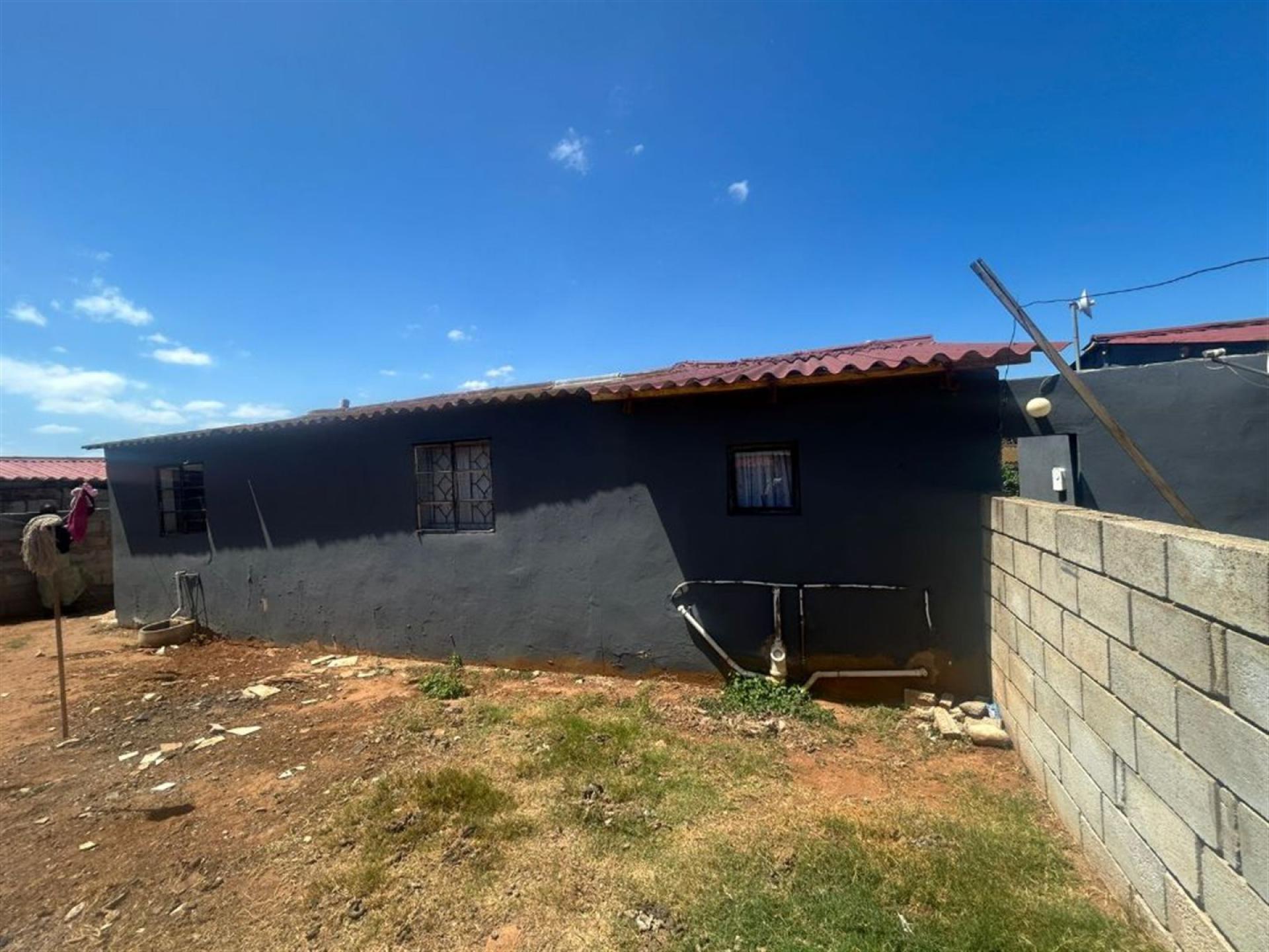 Front View of property in Ibhayi (Zwide)