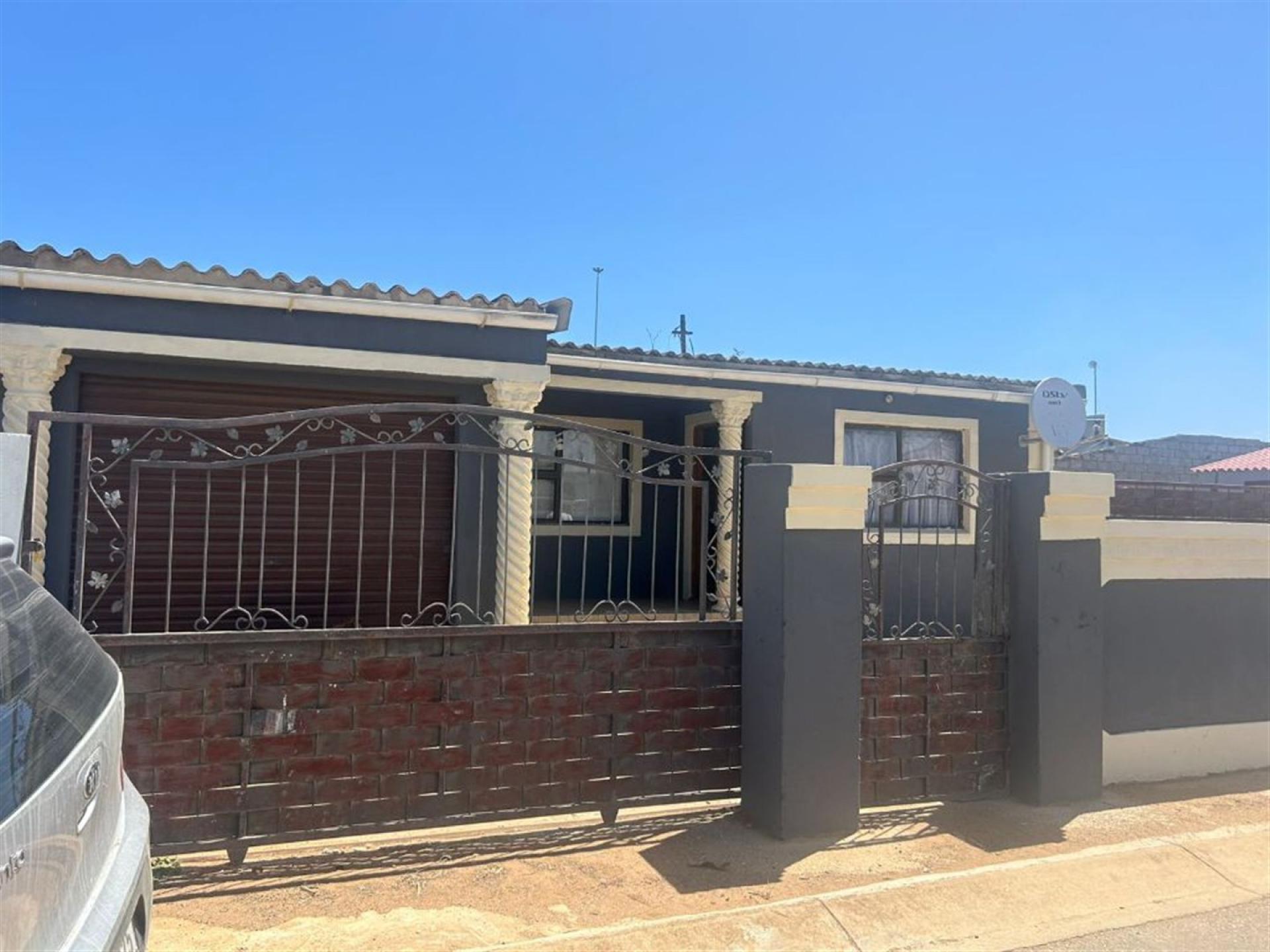 Front View of property in Ibhayi (Zwide)