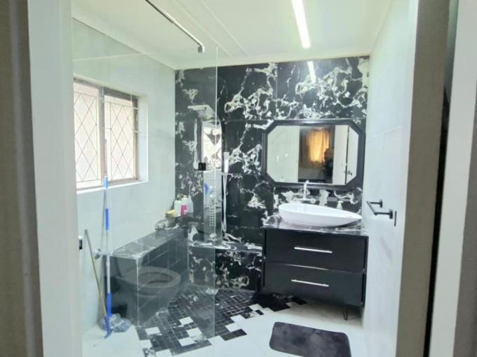 4 Bedroom House for Sale For Sale in Shulton Park - MR703220