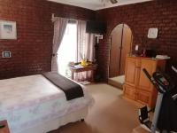  of property in Bendor