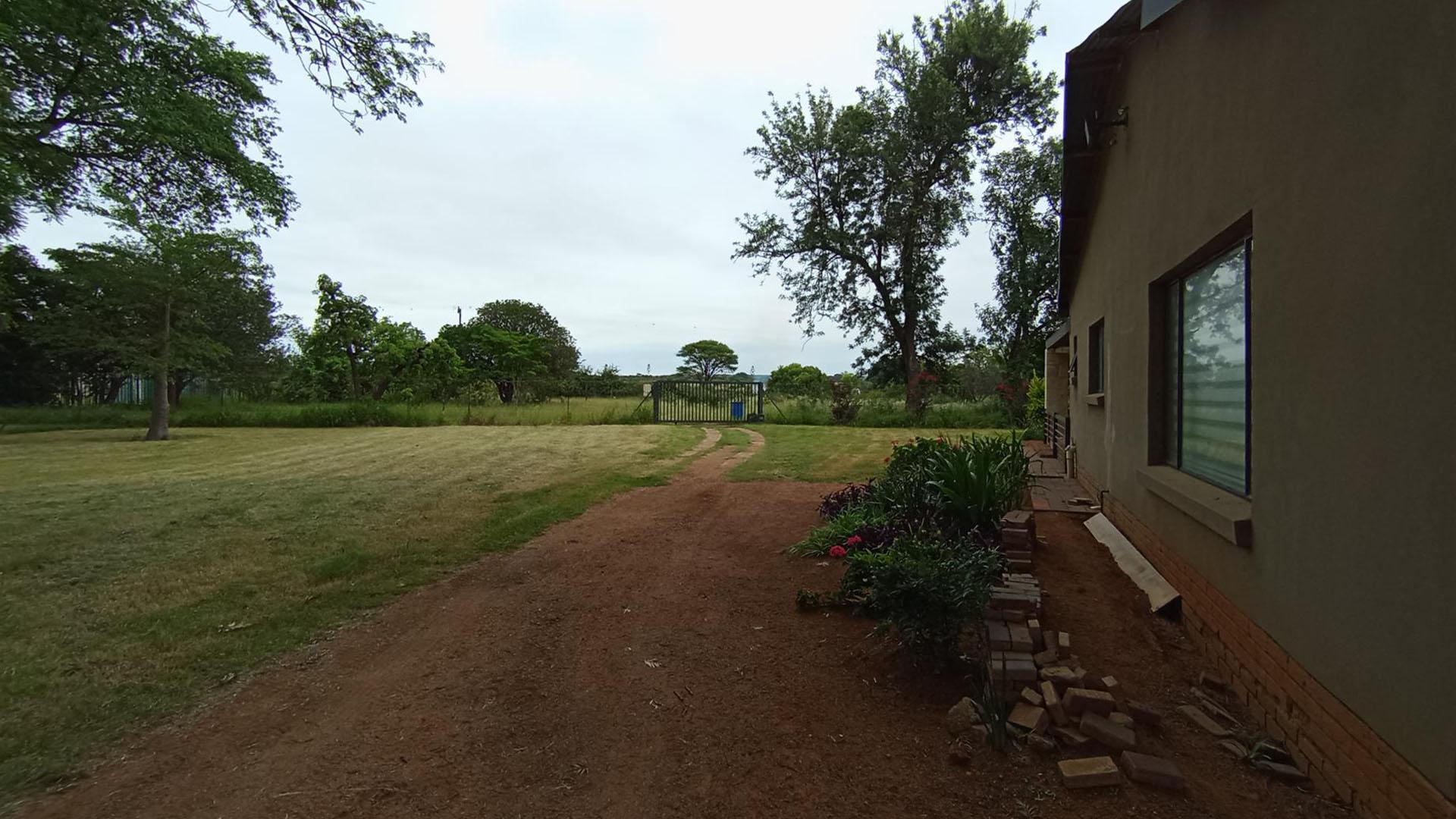 Front View of property in Soshanguve