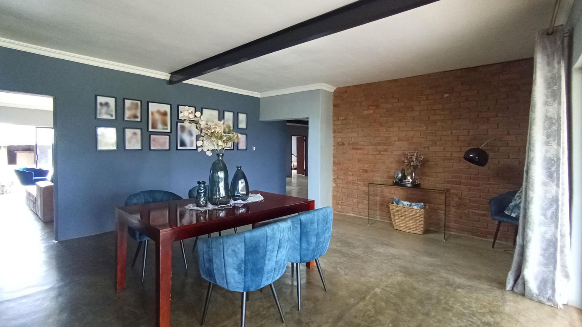 Dining Room - 32 square meters of property in Soshanguve