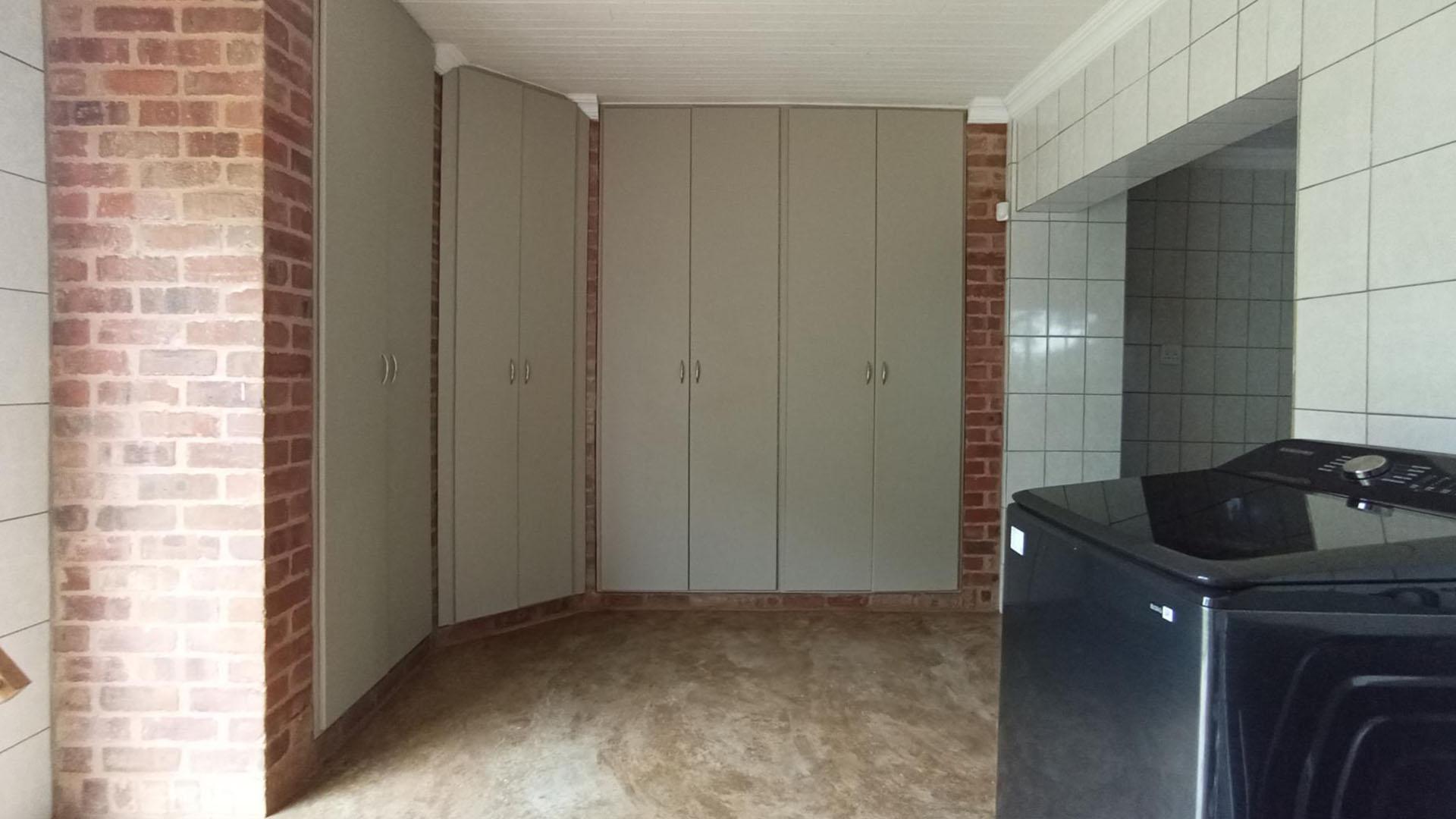 Scullery - 32 square meters of property in Soshanguve