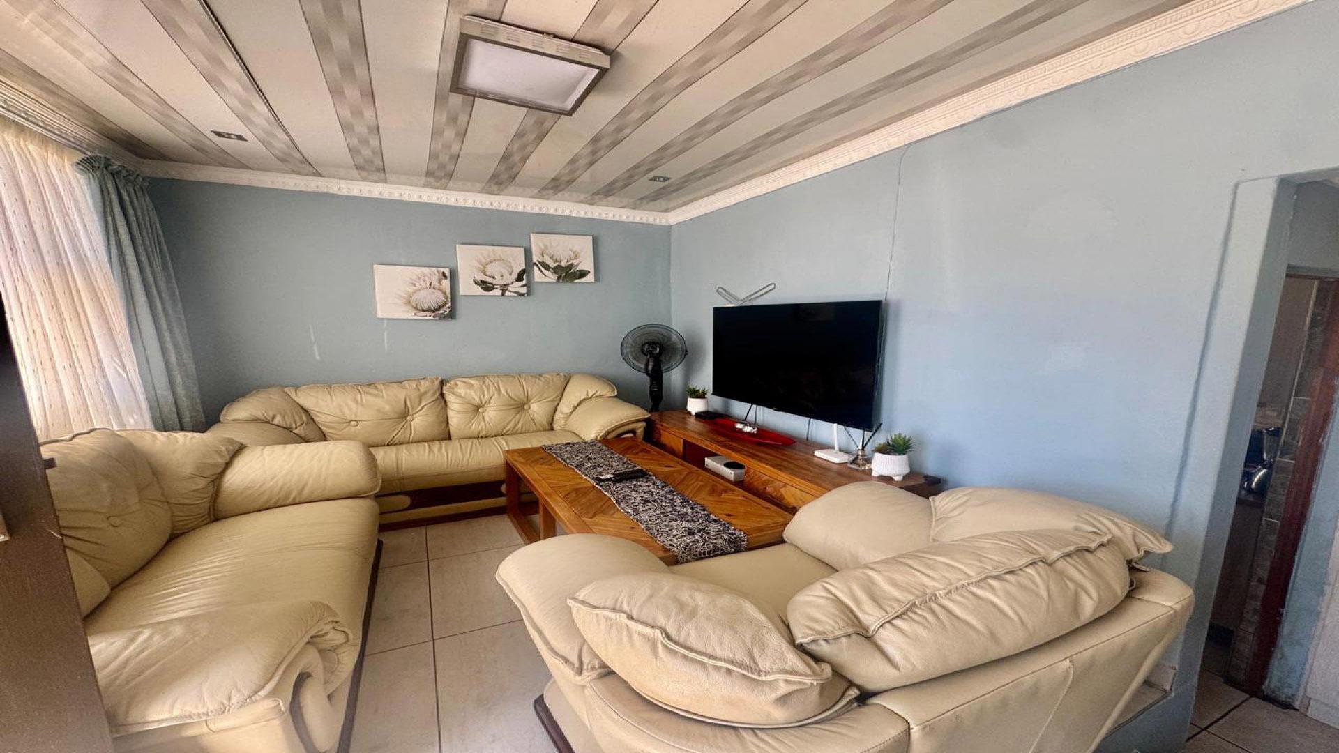 Lounges of property in Mdantsane