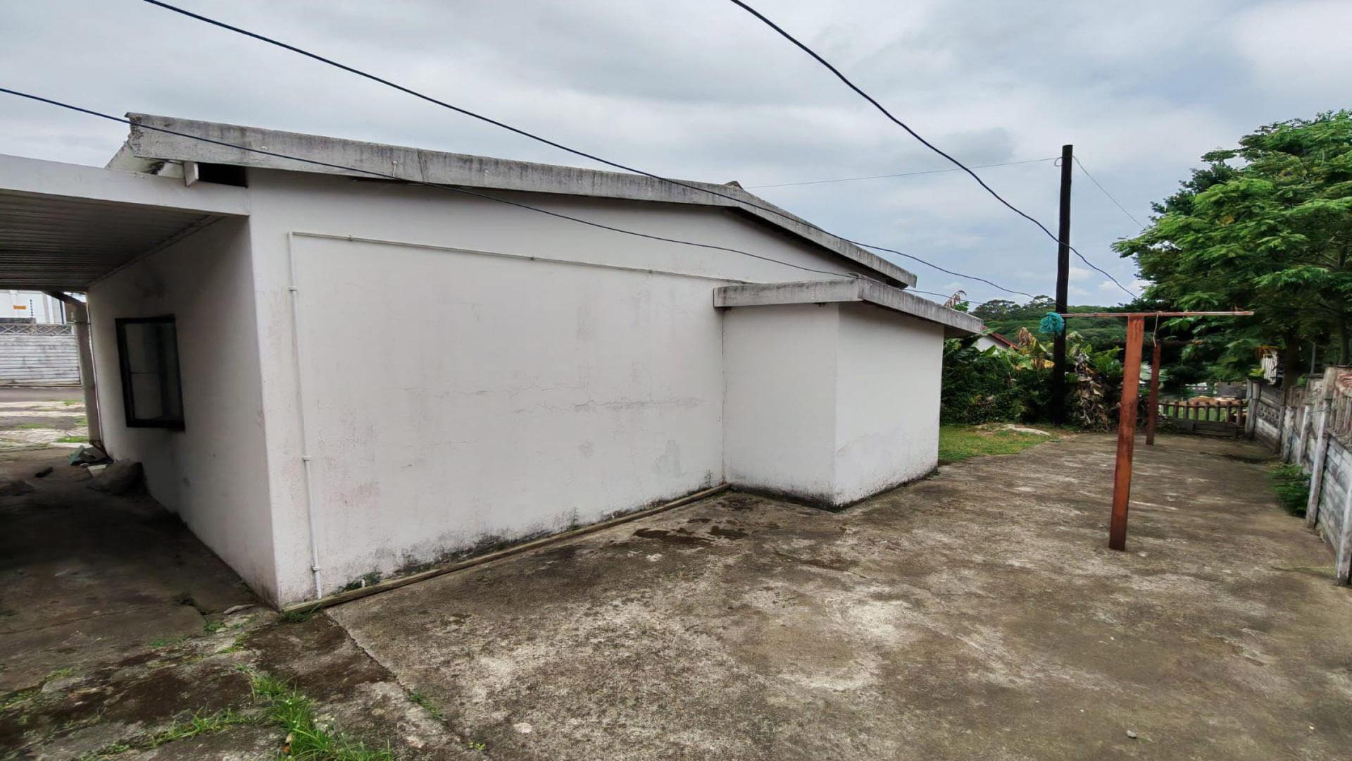 Backyard of property in Hillary 