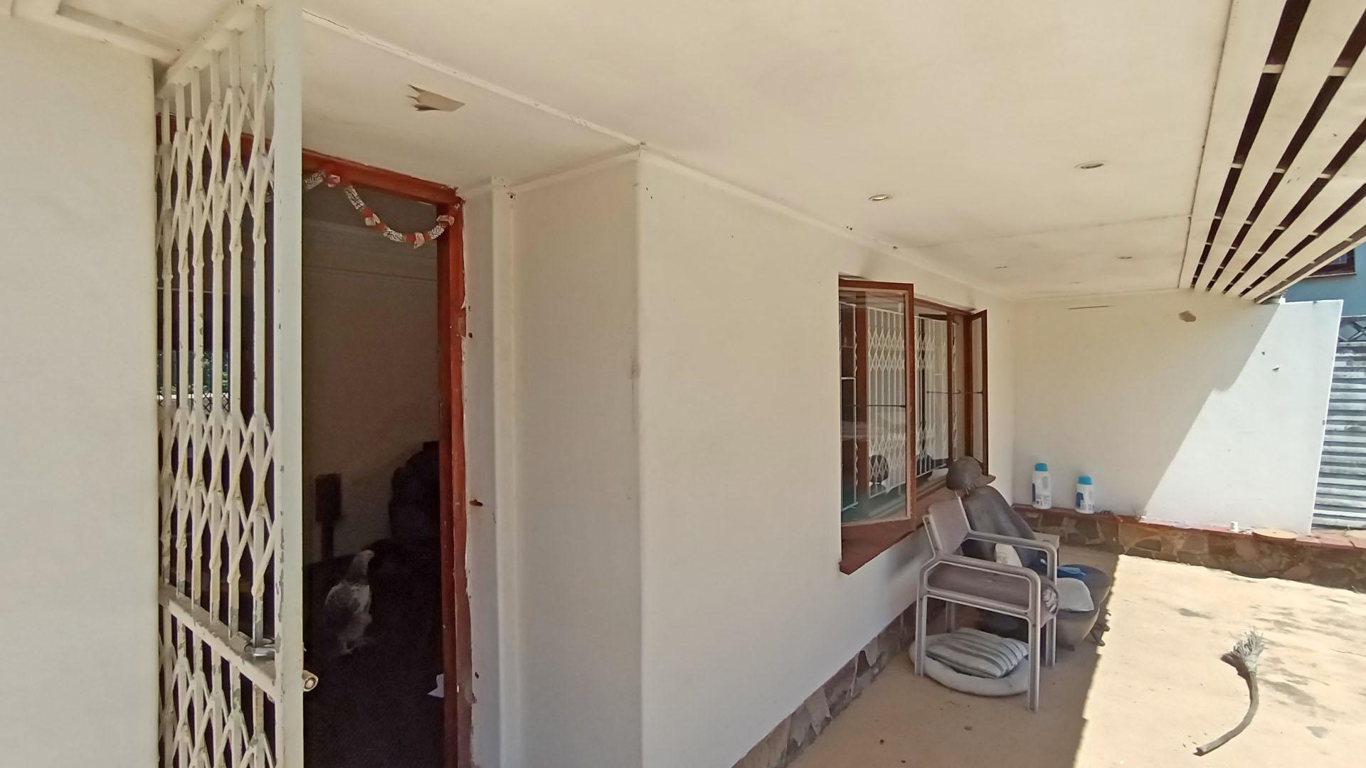 Patio - 15 square meters of property in Hillary 