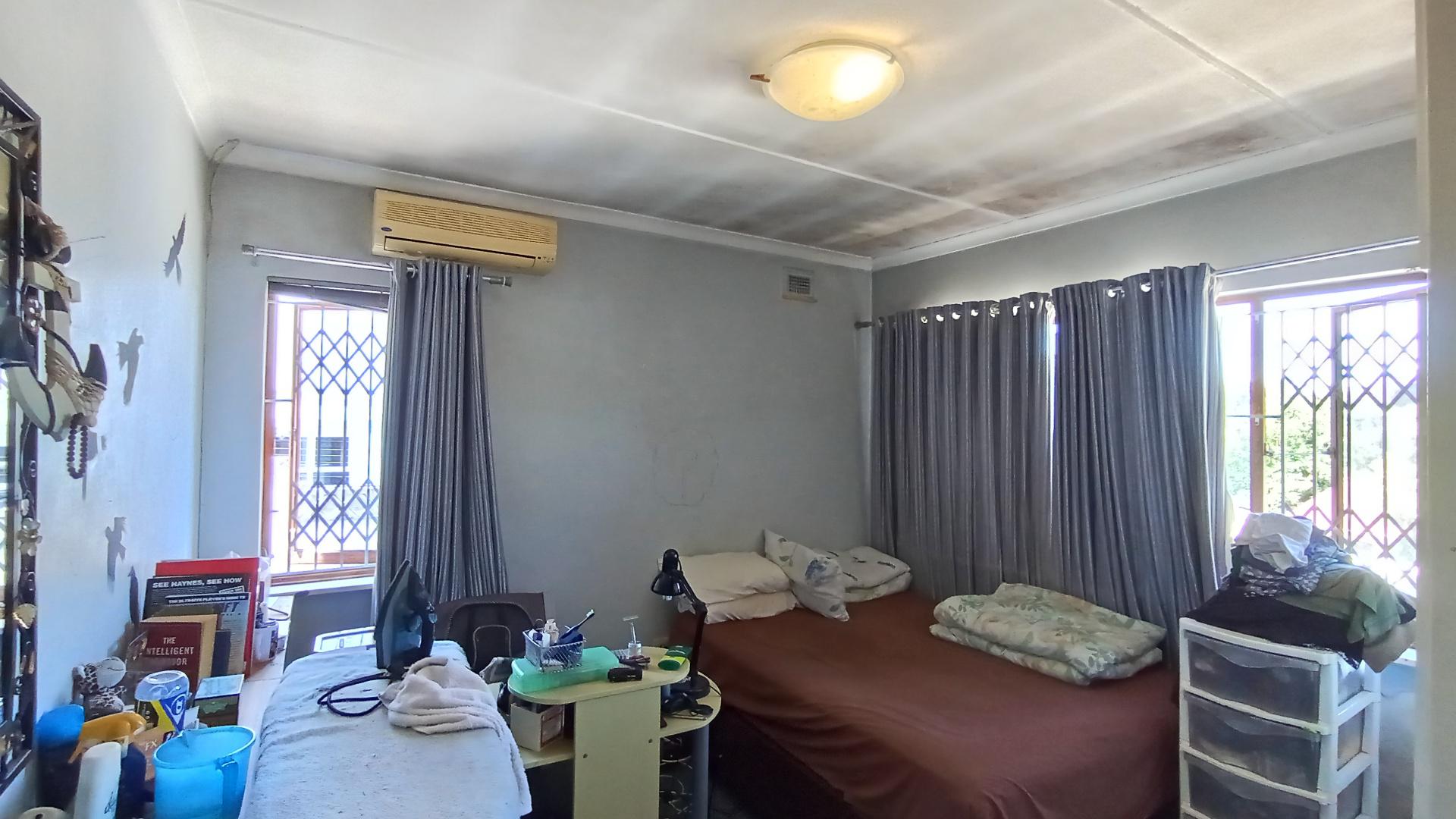 Bed Room 3 - 14 square meters of property in Hillary 