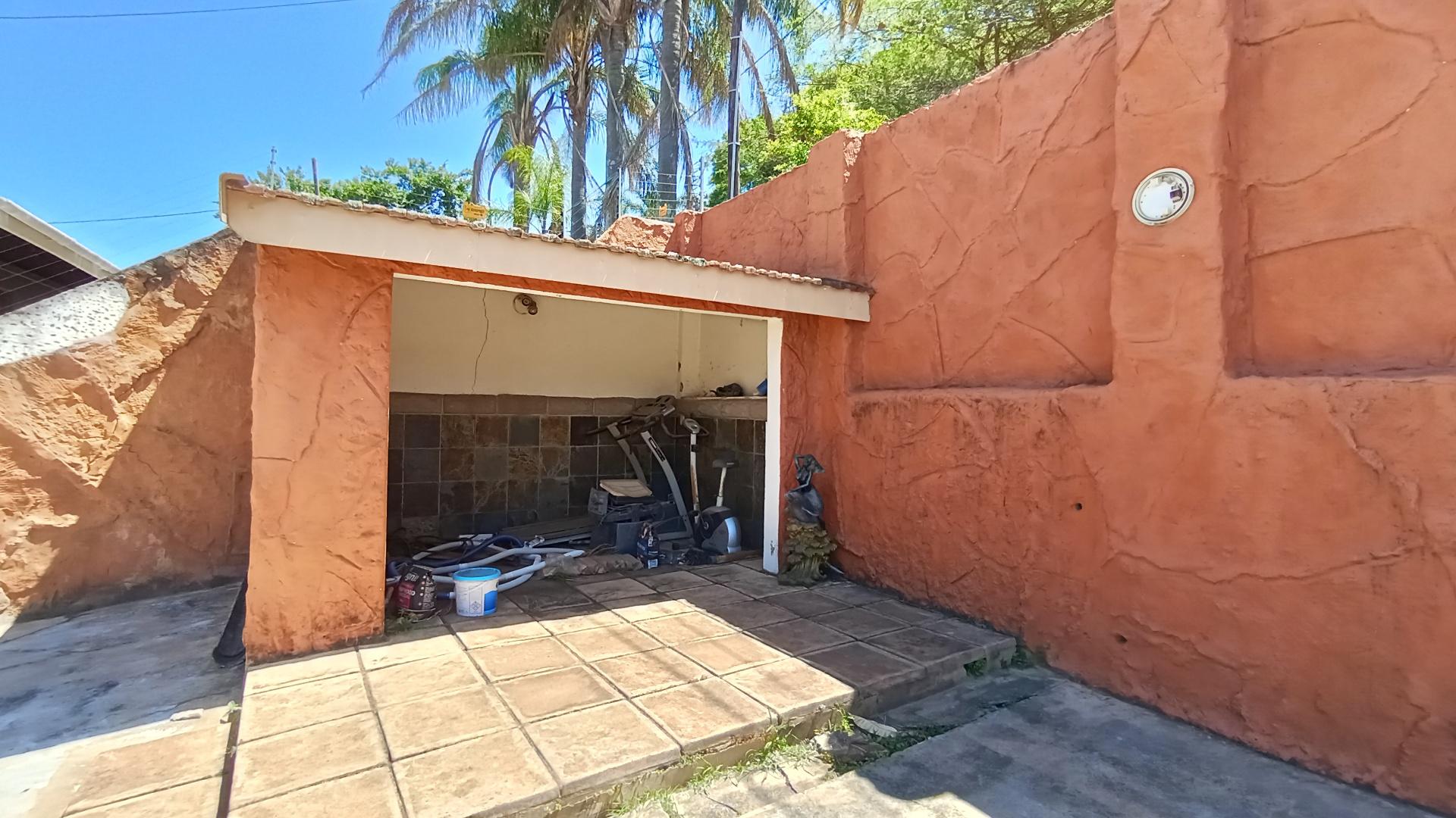 Front View of property in Hillary 