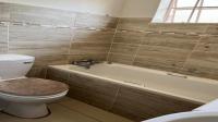 Bathroom 1 of property in Lincoln Meade