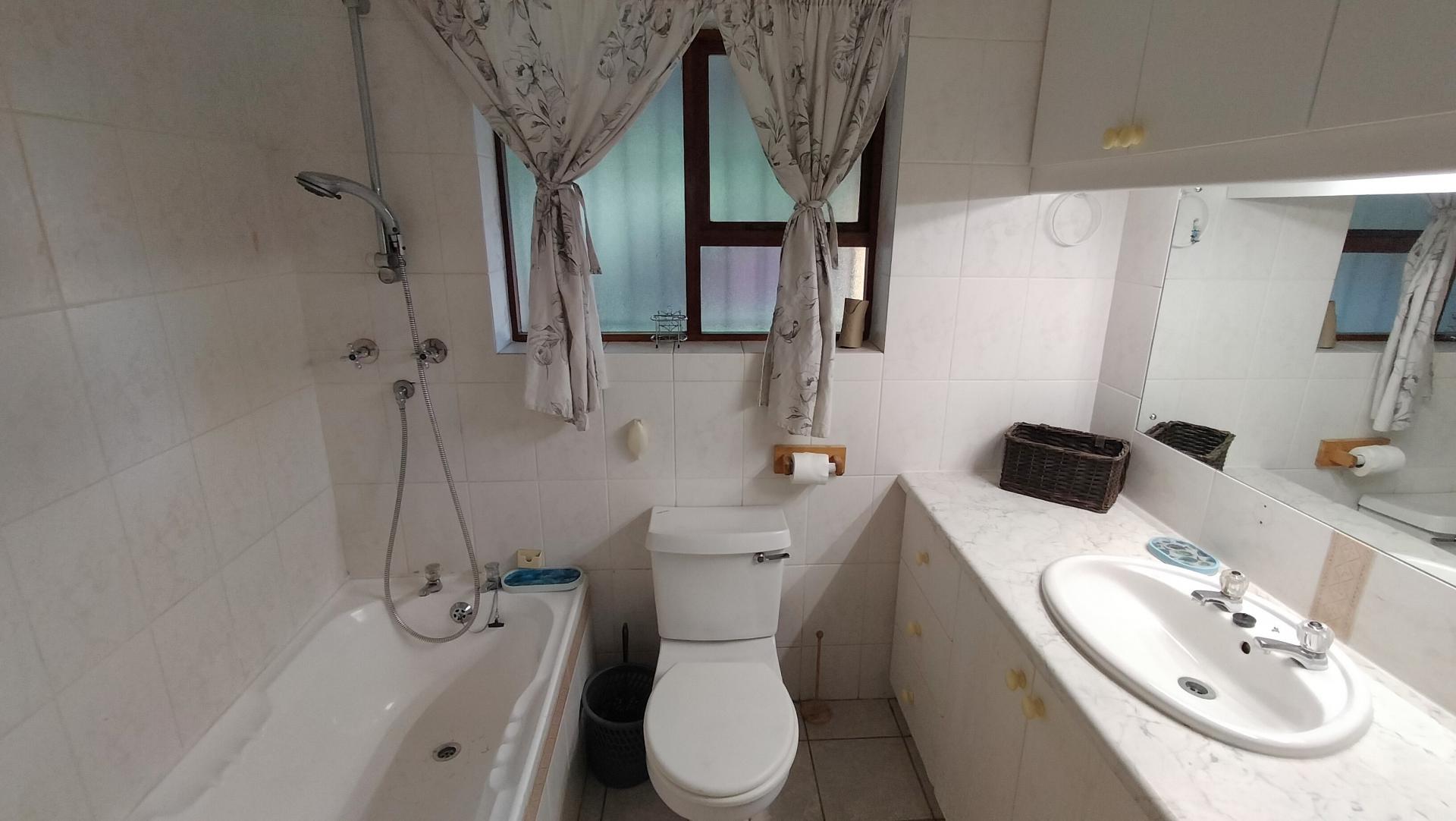  of property in Aston Bay