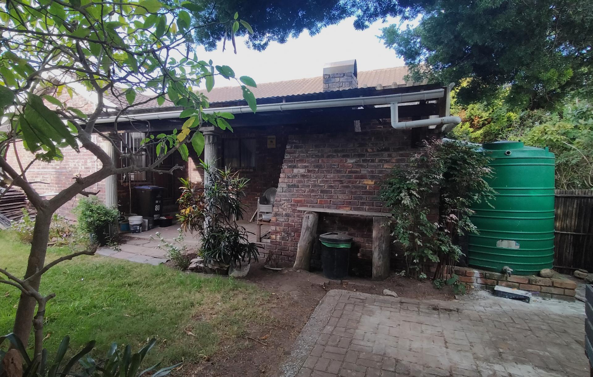  of property in Aston Bay