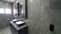 Bathroom 1 of property in Kimberley