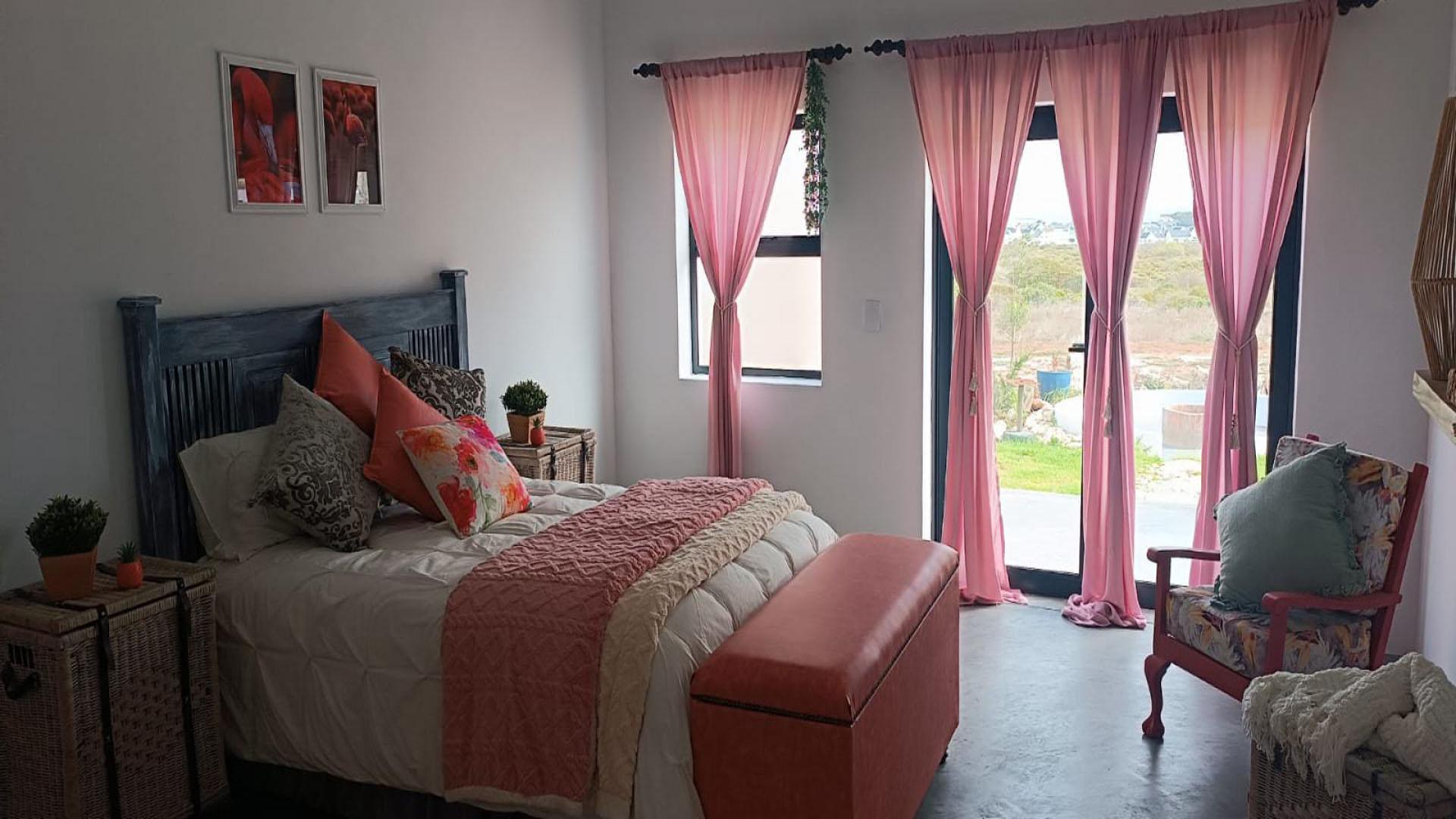 Bed Room 1 of property in Jacobs Bay