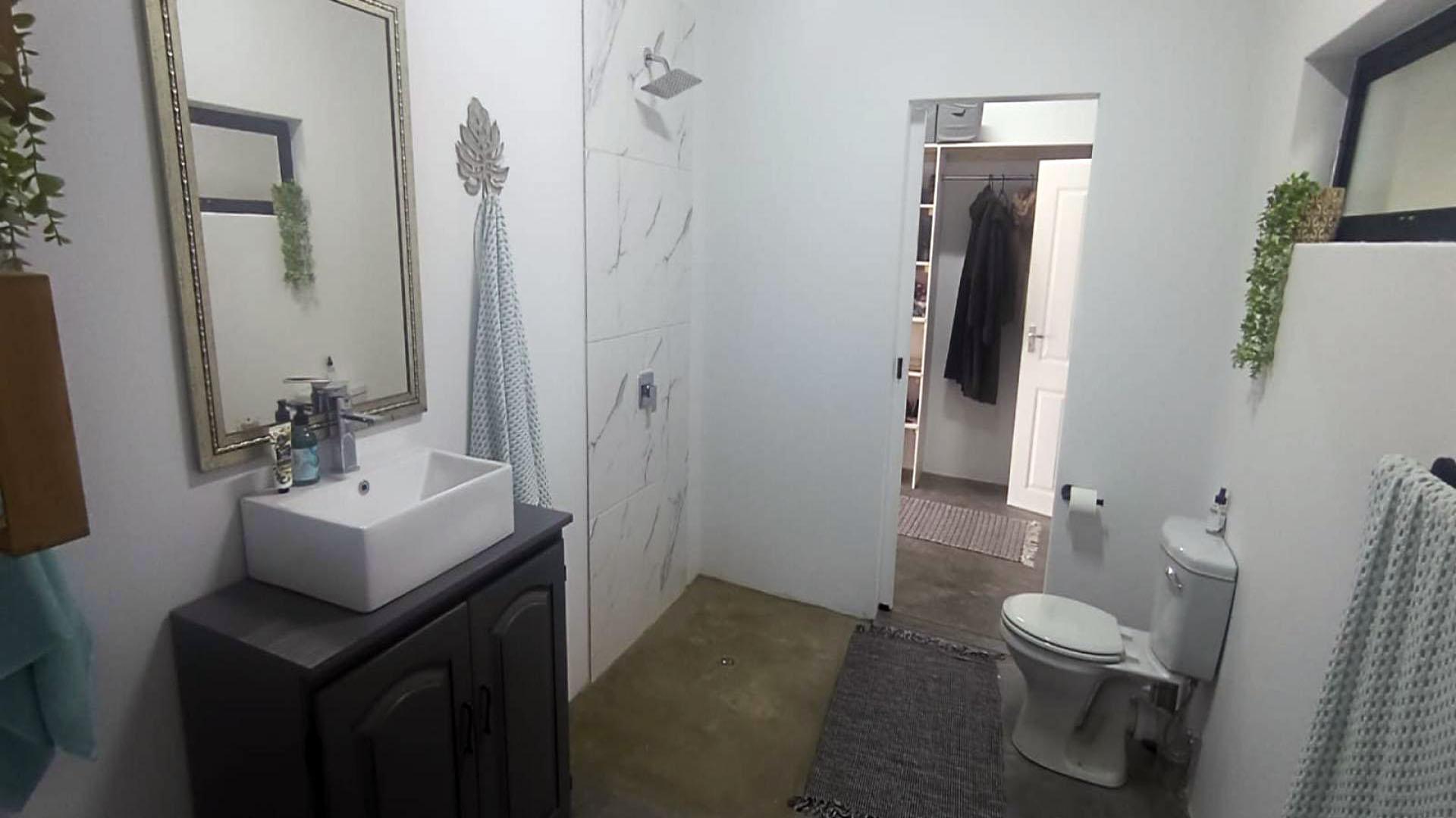 Bathroom 1 of property in Jacobs Bay