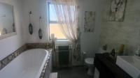Bathroom 2 of property in Jacobs Bay