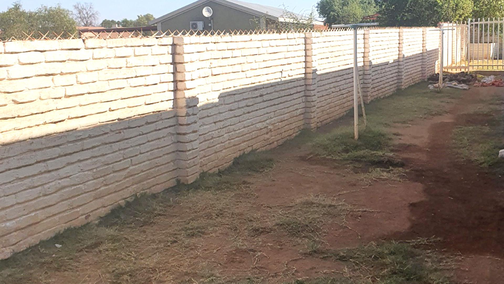 Backyard of property in Postmasburg