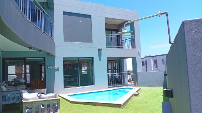 4 Bedroom House for Sale For Sale in Calypso Beach - MR703278