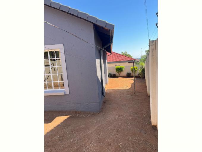 3 Bedroom Duet for Sale For Sale in Amandasig - MR703325