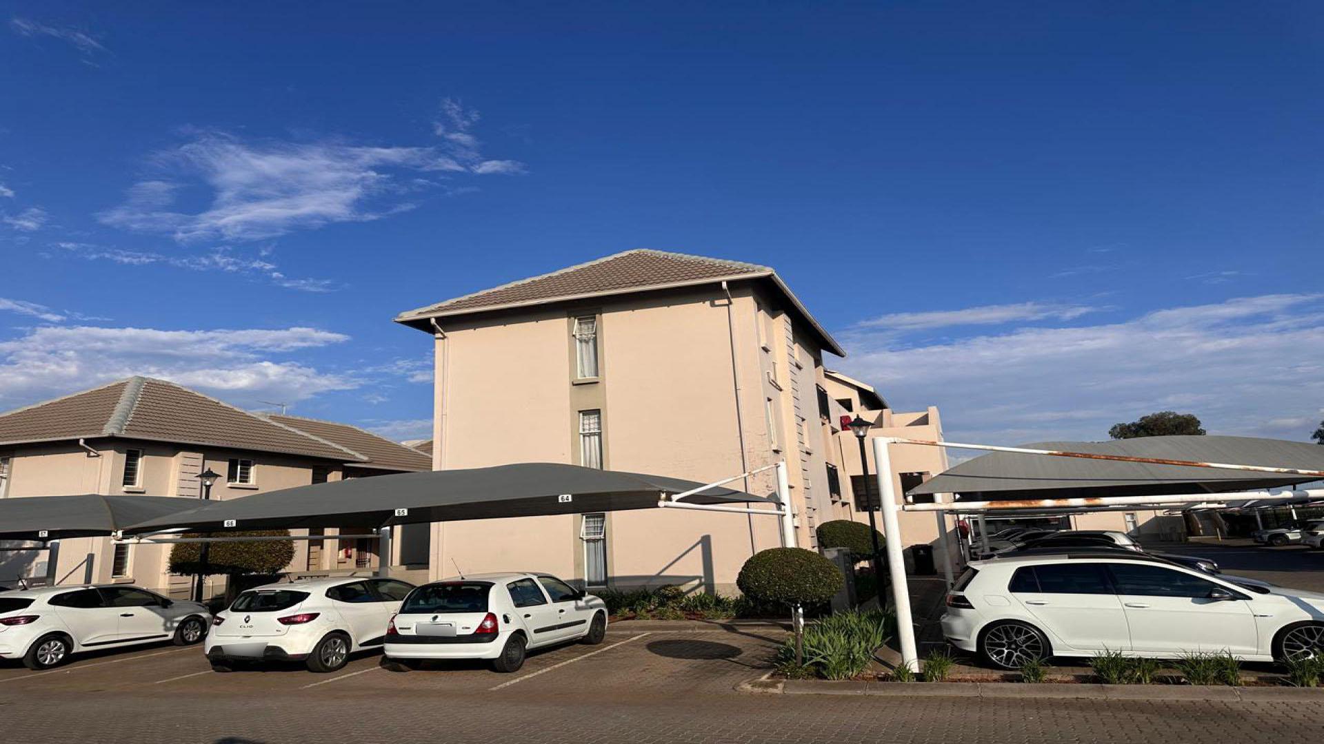 Carport  of property in Klippoortjie AH