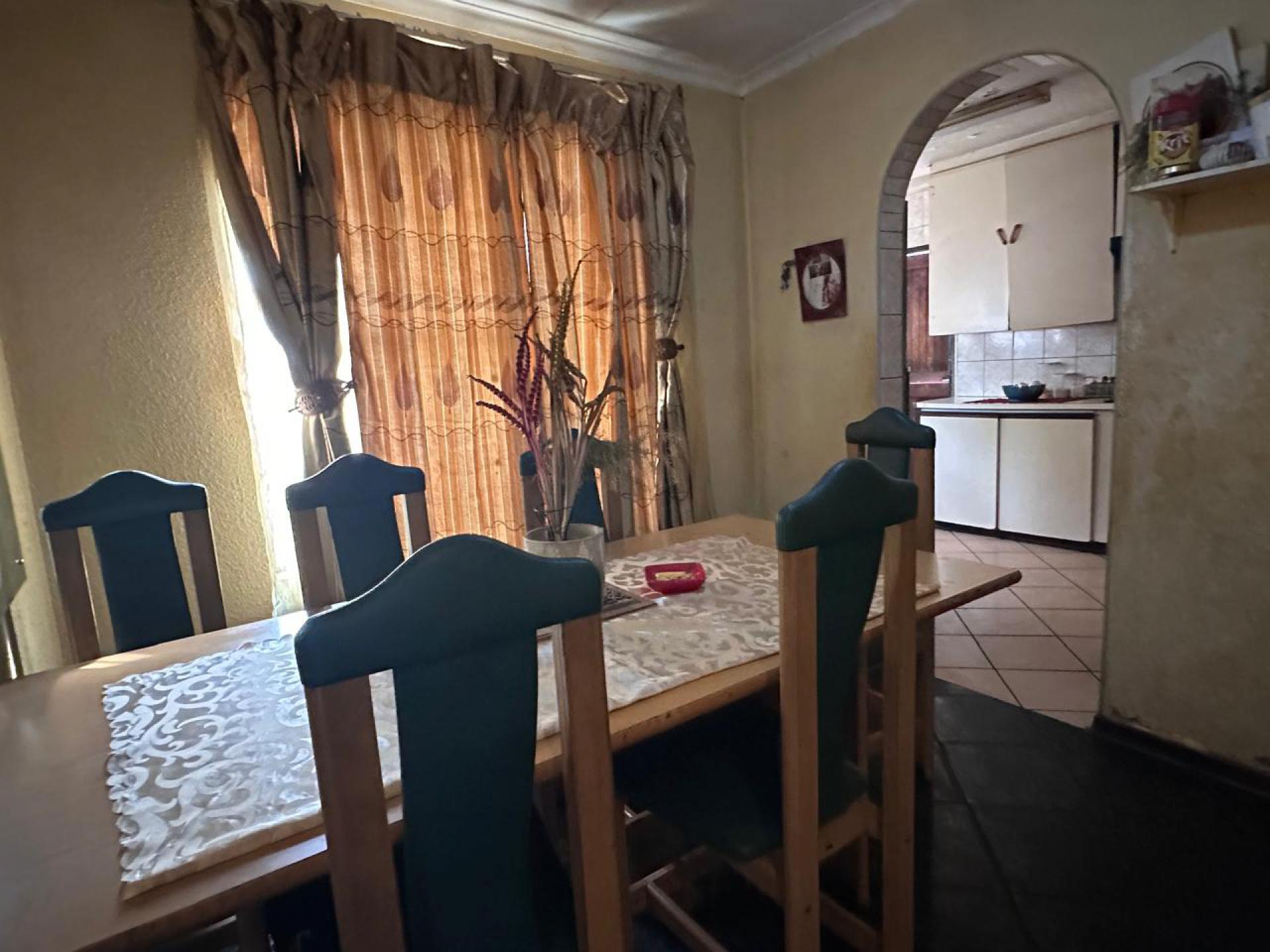  of property in Klippoortjie AH