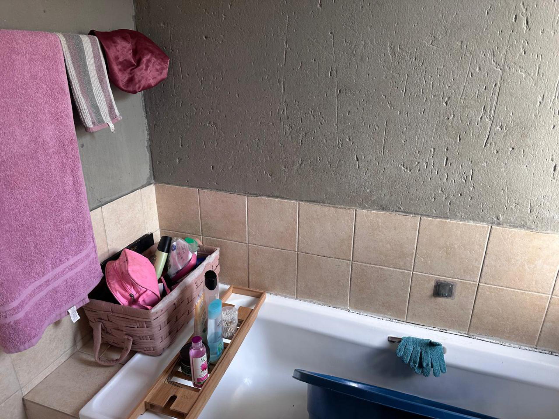  of property in Klippoortjie AH