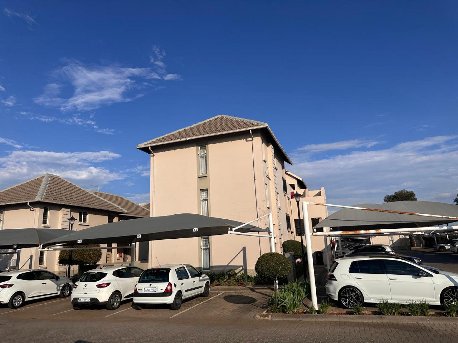  of property in Klippoortjie AH