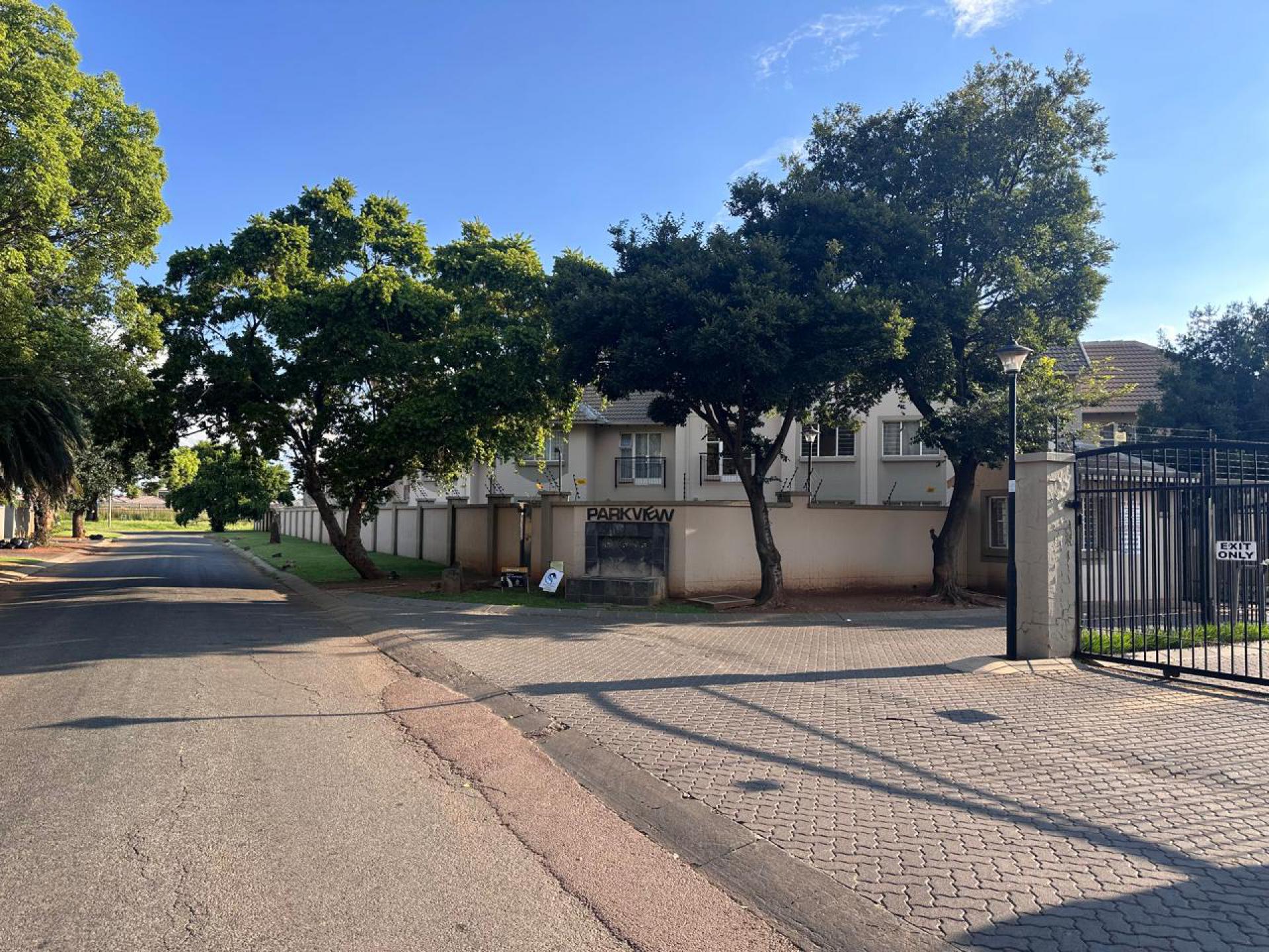  of property in Klippoortjie AH