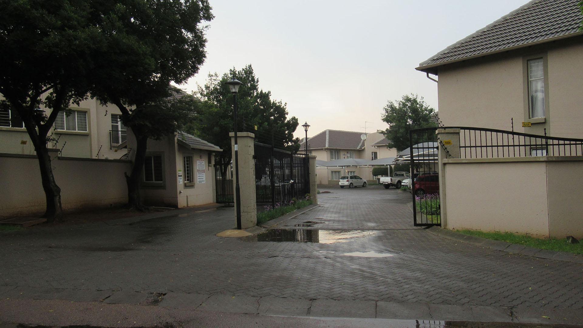 Front View of property in Klippoortjie AH
