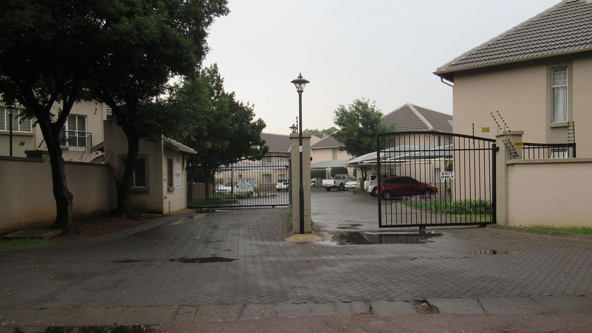 Front View of property in Klippoortjie AH