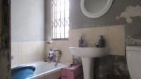 Bathroom 1 - 4 square meters of property in Klippoortjie AH