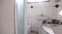 Bathroom 1 - 6 square meters of property in Berton Park